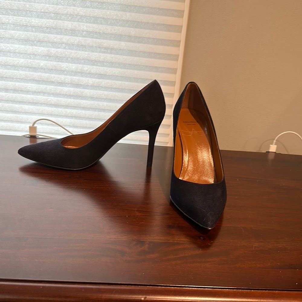 Navy Michele suede Aquatalia pumps, size 8 M